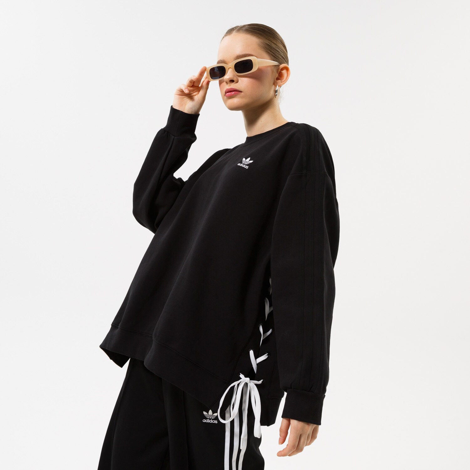 Ženske dukserice ADIDAS VESTA LACED CREW HK5055 crna