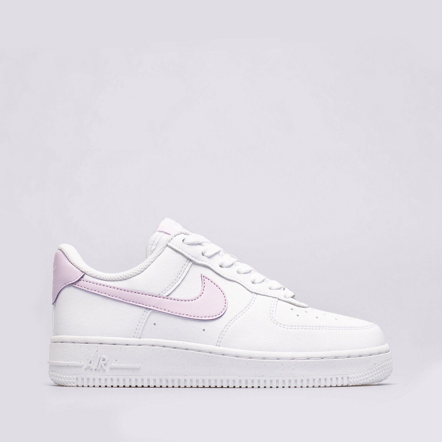 Ženske tenisice NIKE AIR FORCE 1 '07 NEXT NATURE DN1430-105 bijela