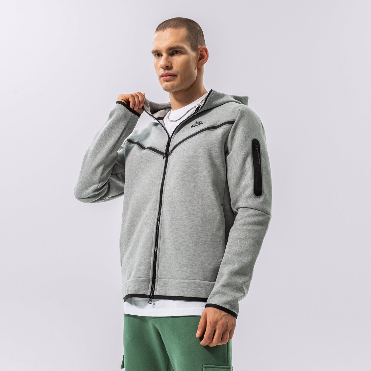 Muške dukserice NIKE VESTA S KAPULJAČOM SPORTSWEAR TECH FLEECE CU4489-063 siva