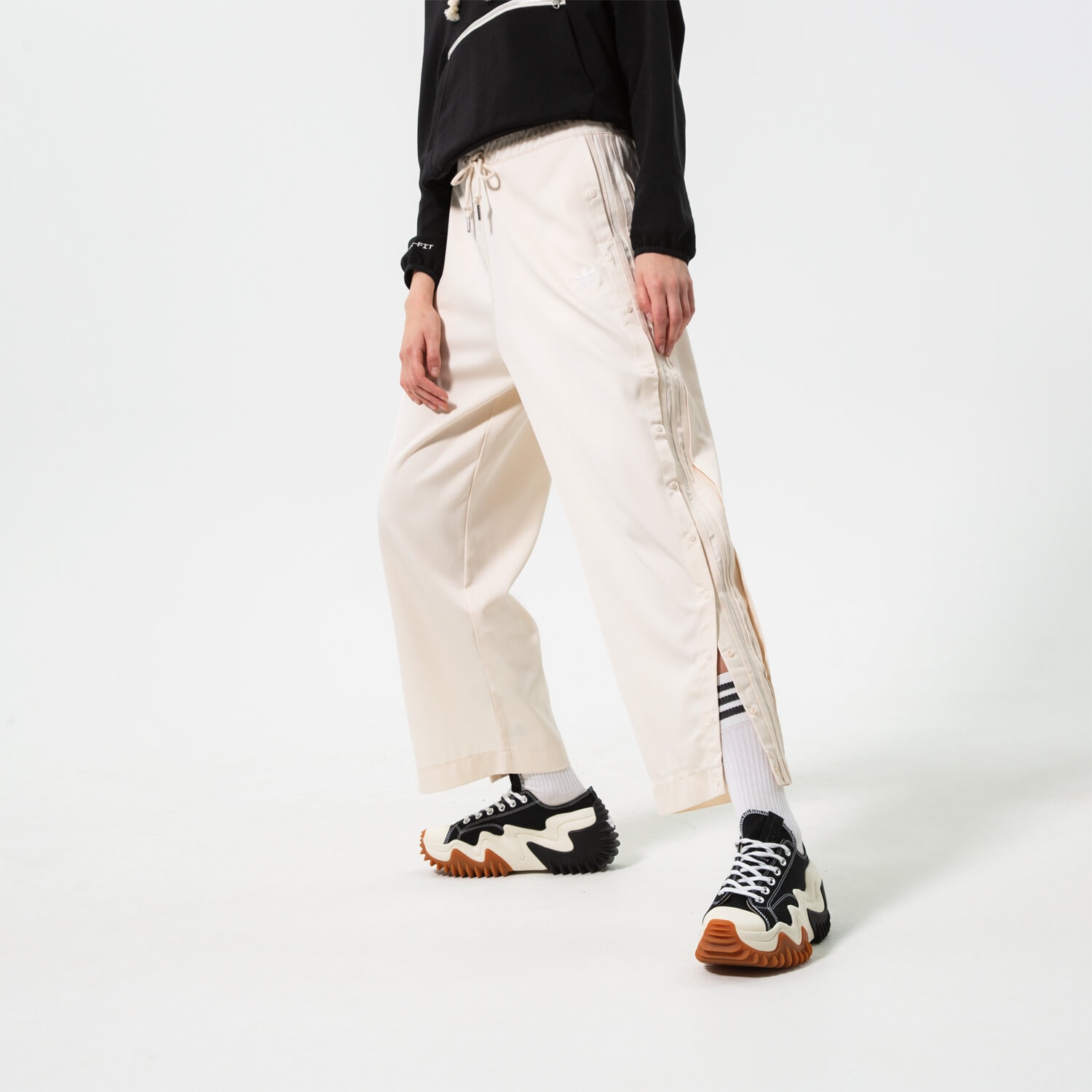 Ženske hlače ADIDAS HLAČE RELAXED PANT HF2009 bež