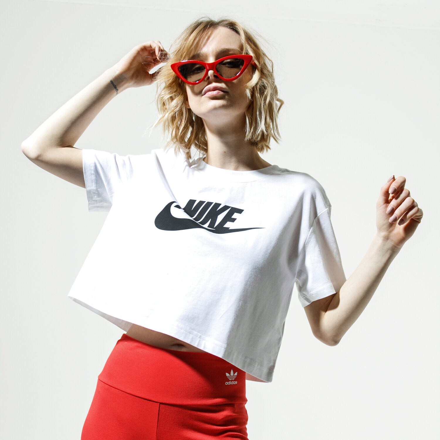 Ženske majice NIKE T-SHIRT SPORTSWEAR ESSENTIAL BV6175-100 bijela