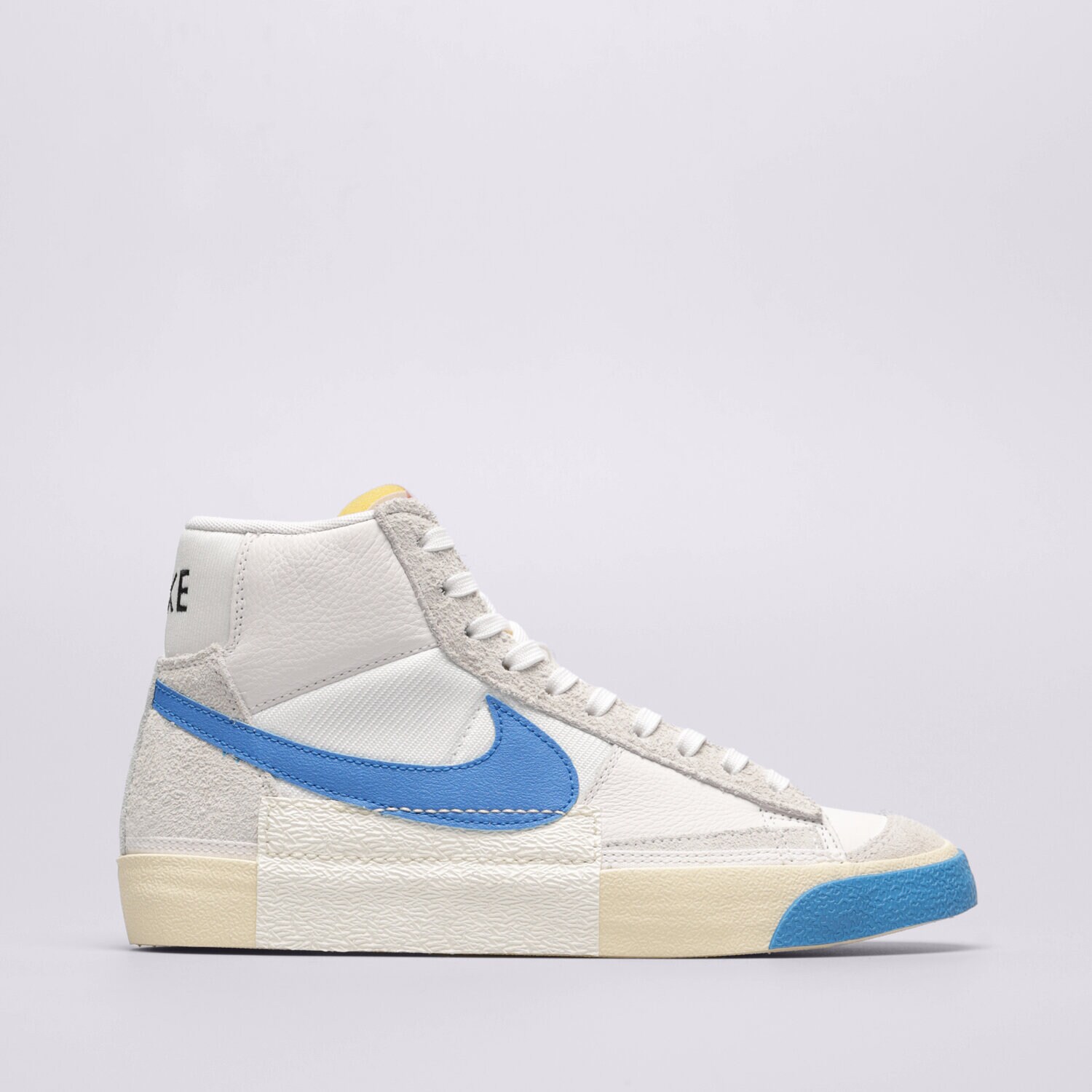 Muške tenisice NIKE BLAZER '77 REMASTERED DQ7673-102 bijela