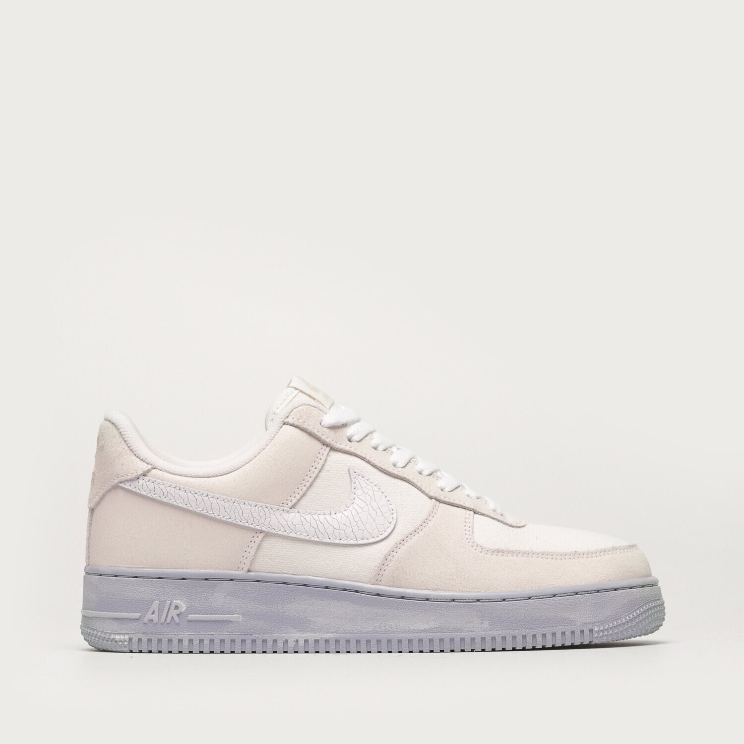 Muške tenisice NIKE AIR FORCE 1 '07 LV8 EMB DV0787-100 bijela