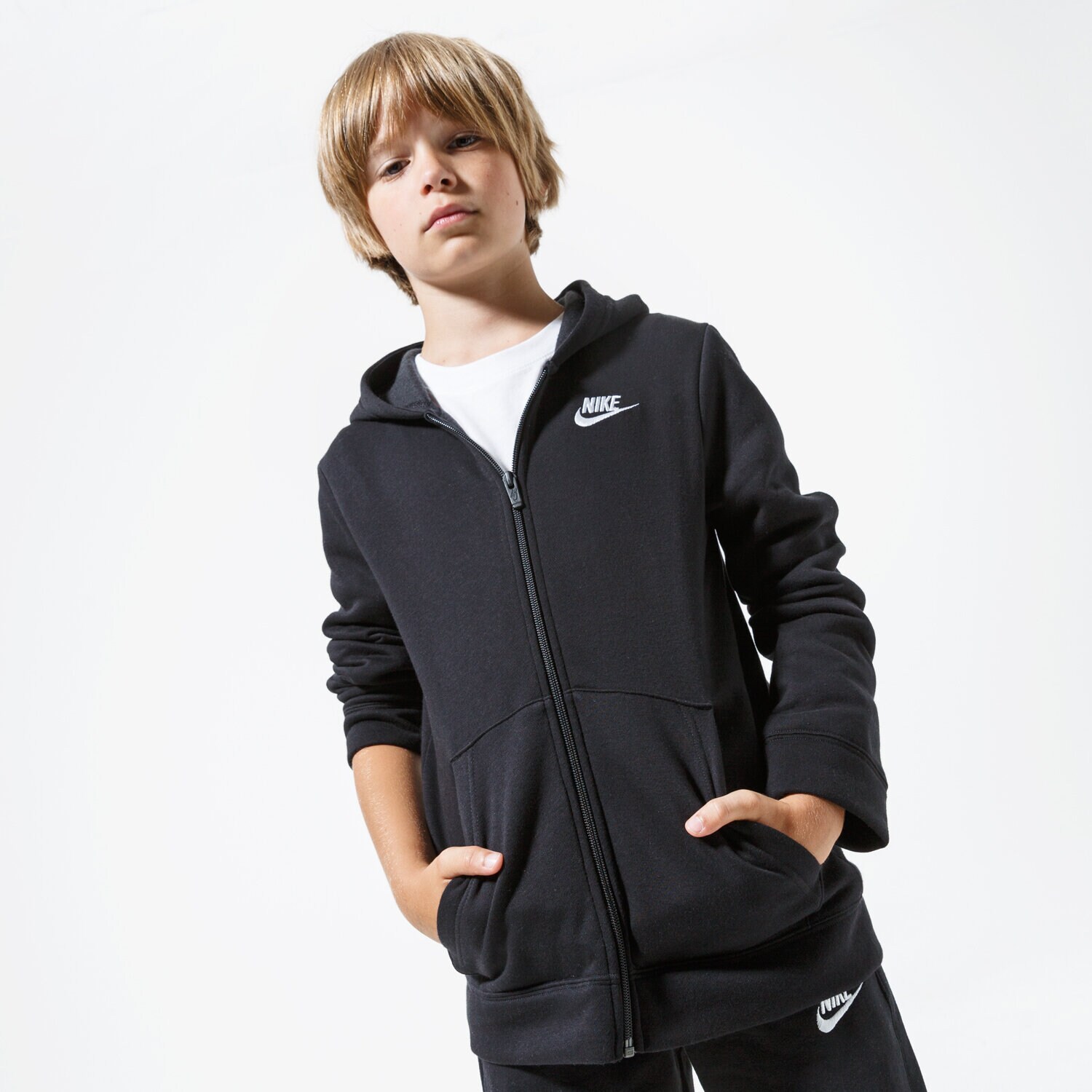 Dječje trenirke NIKE KOMPLET SPORTSWEAR BOY BV3634-010 crna