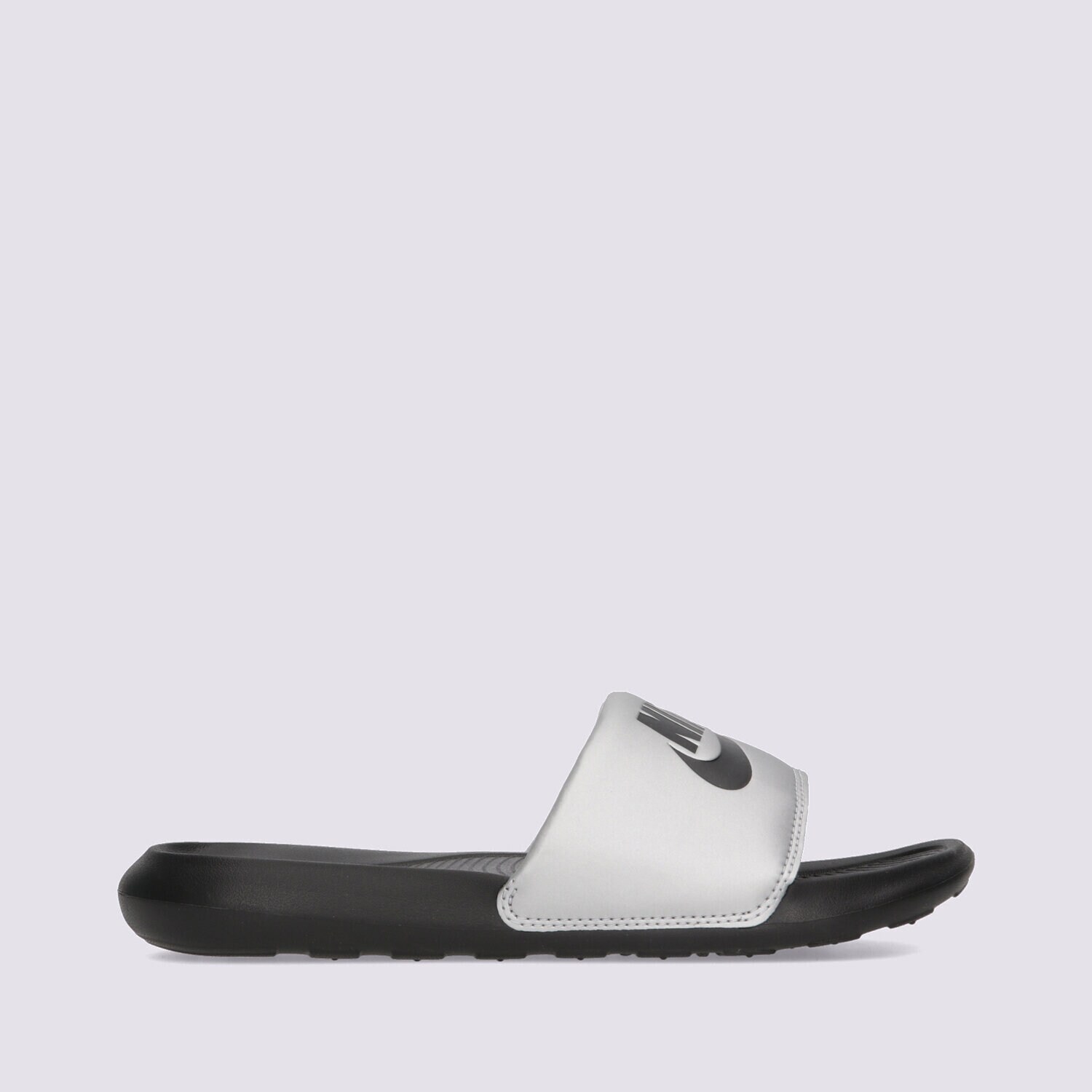 Ženske natikače i sandale NIKE VICTORI ONE CN9677-006 srebrna