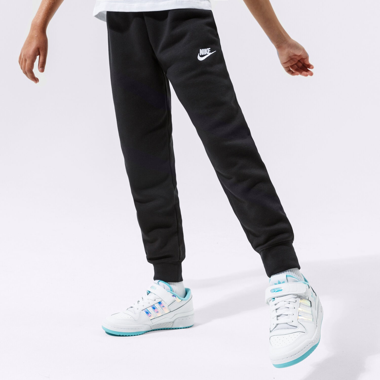 Dječje hlače NIKE HLAČE SPORTSWEAR CLUB FLEECE GIRL DC7207-010 crna