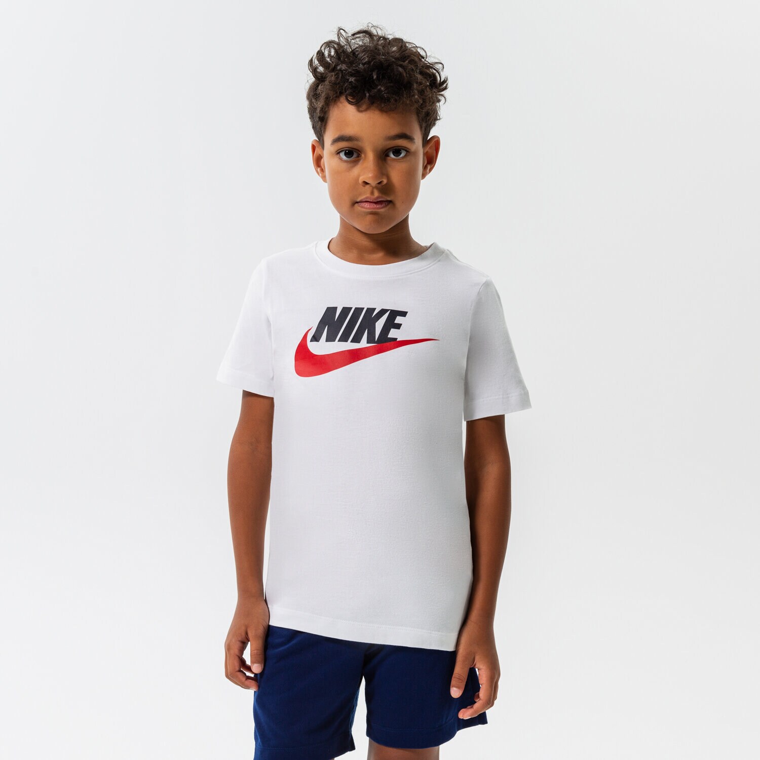 Dječje majice NIKE T-SHIRT SPORTSWEAR BOY AR5252-107 bijela