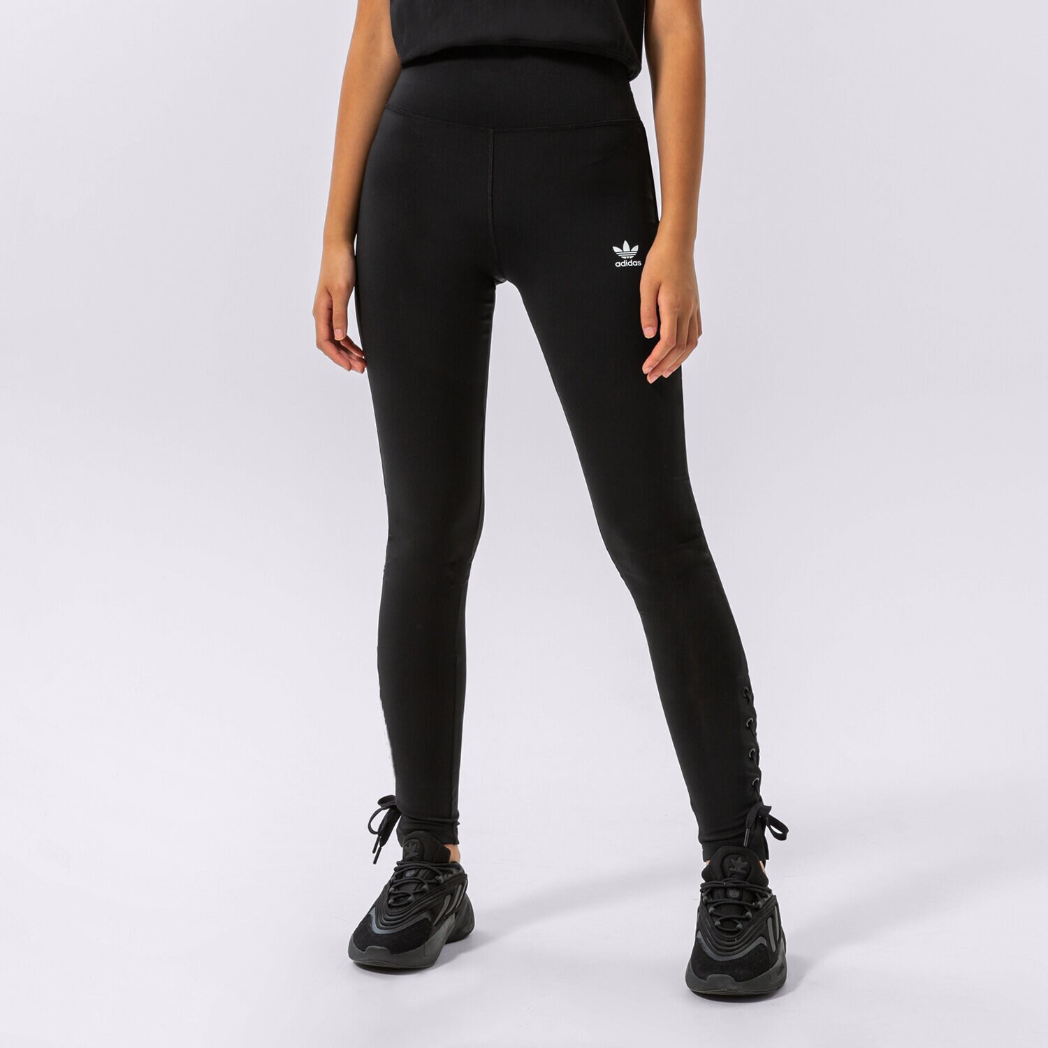 Ženske hlače ADIDAS TAJICE HW TAJICE HK5077 crna