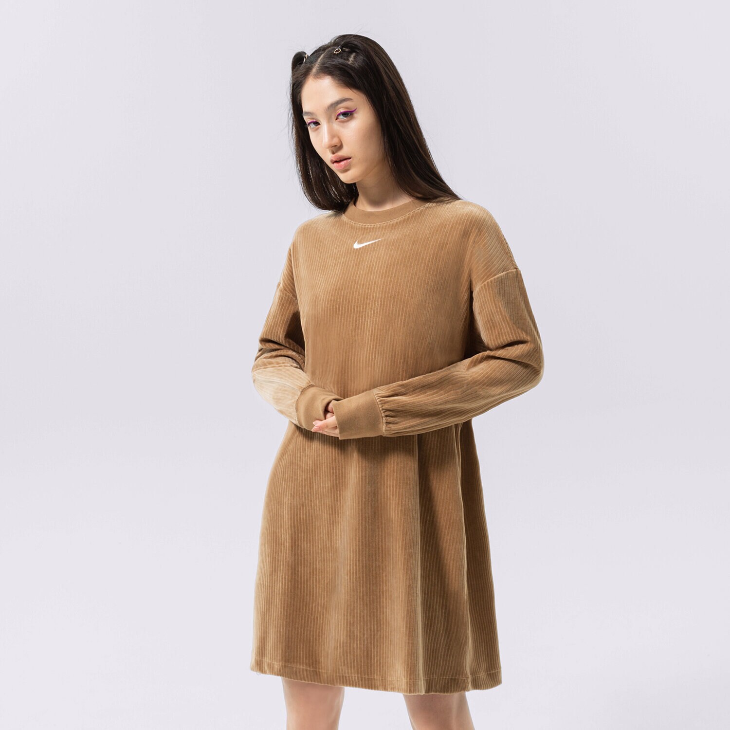 Ženske haljine i suknje NIKE HALJINA W NSW VLR LS CRW TRENIRKAS DQ6106-258 smeđa