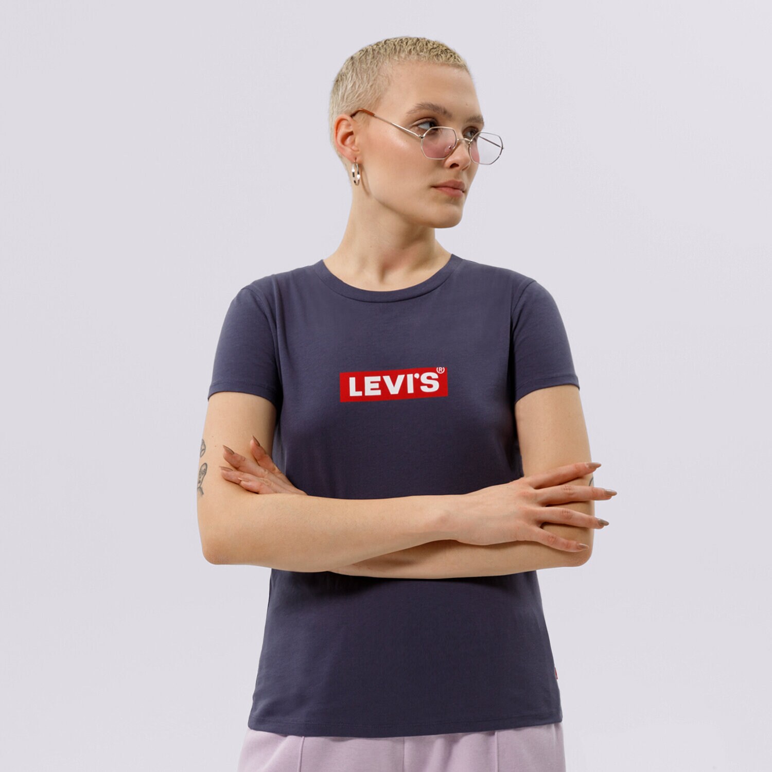 Ženske majice LEVI'S T-SHIRT WT-GRAPHIC TEES A2086-0054 crna