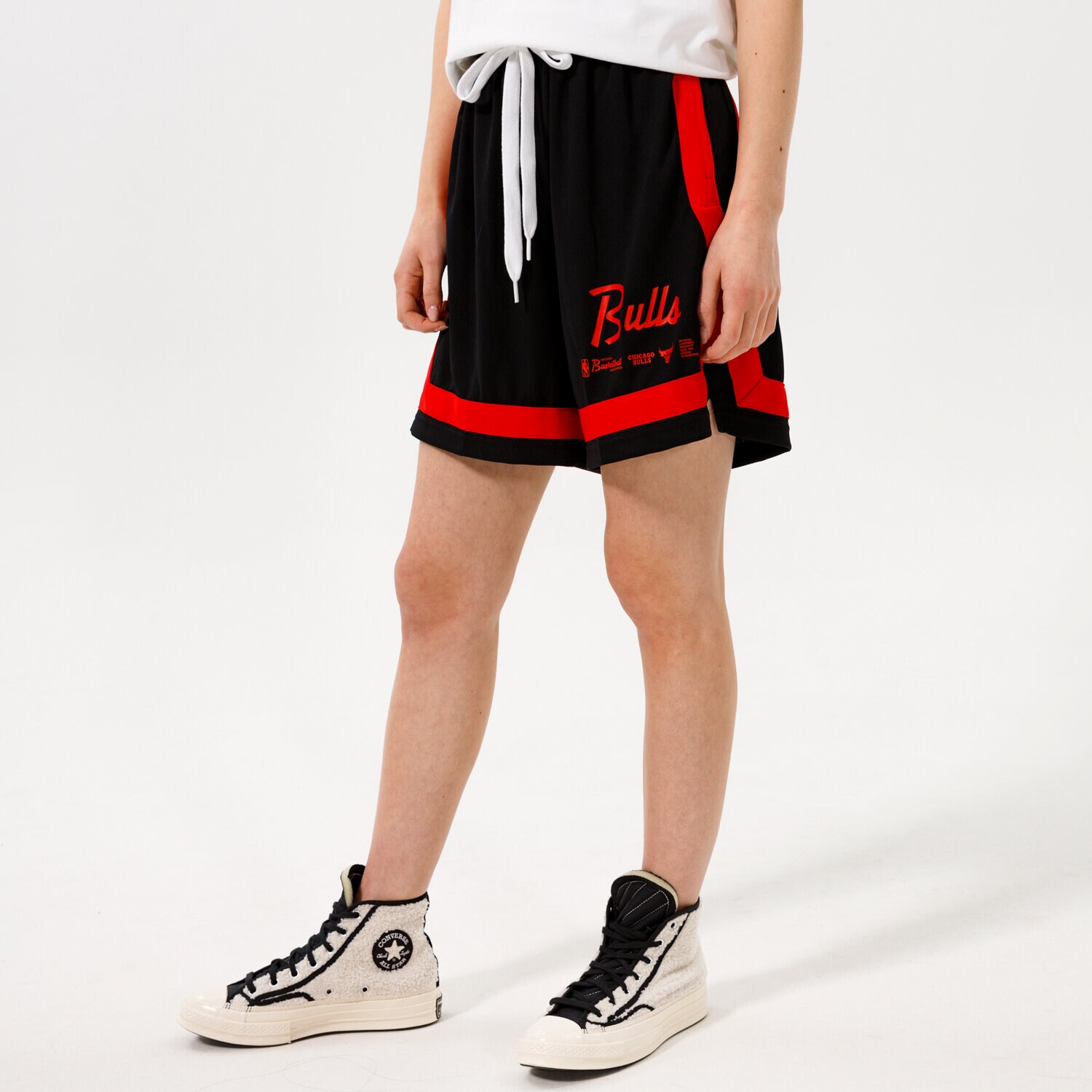 Ženske kratke hlače NIKE KRATKE HLAČE CHI WNK DF SHORT XOVER TEAM NBA DH8416-010 crna