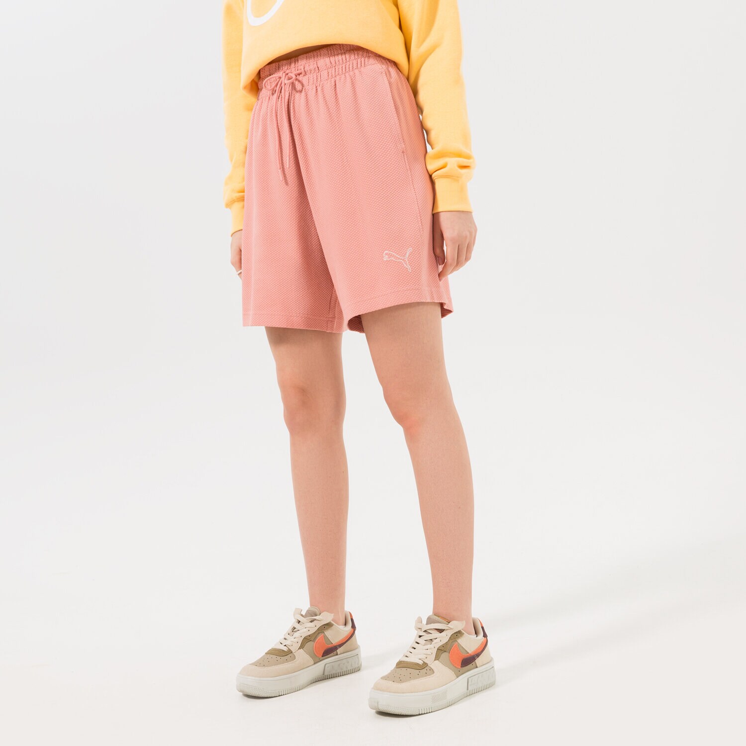 Ženske kratke hlače PUMA KRATKE HLAČE HER 7" HIGH-WAIST 847099 24 ružičasta