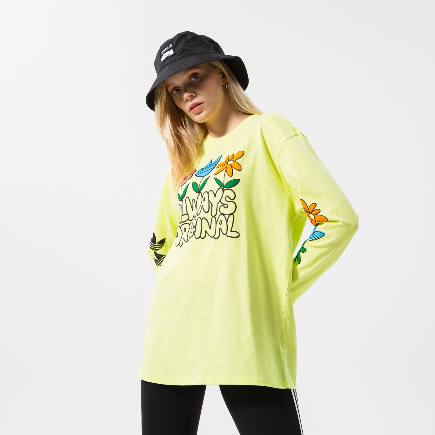 Ženske majice ADIDAS T-SHIRT GRAPHIC LS HC5428 žuta
