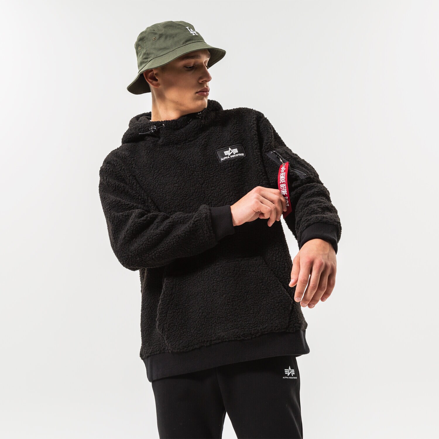 Muške dukserice ALPHA INDUSTRIES VESTA S KAPULJAČOM TEDDY 118330-03 crna
