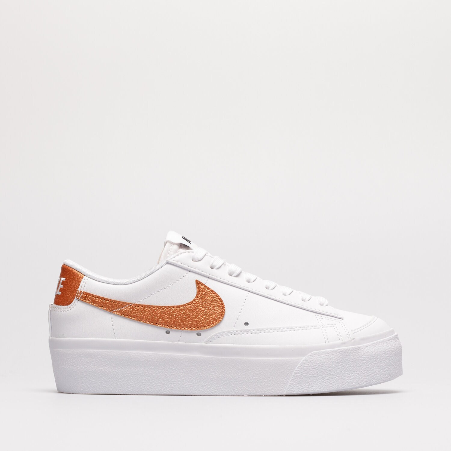 Ženske tenisice NIKE W BLAZER LOW PLATFORM ESS DQ7571-100 bijela