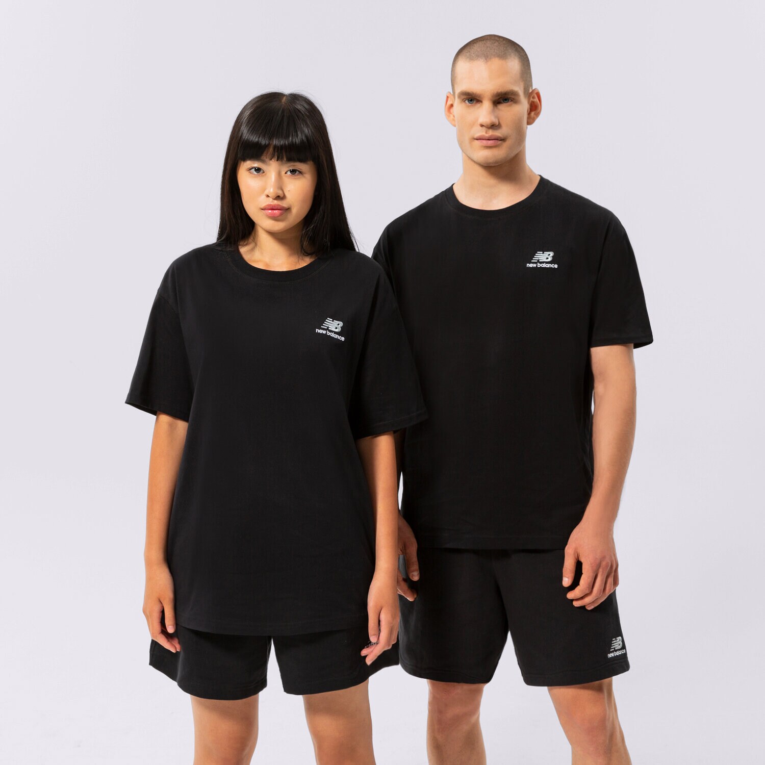 Ženske majice NEW BALANCE T-SHIRT NB ESSENTIALS UNI-SSENTIALS TEE UT21503BK crna