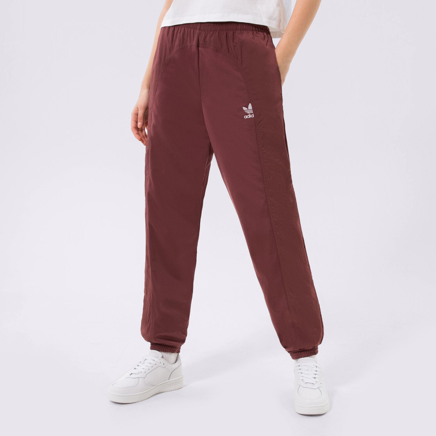 Ženske hlače ADIDAS HLAČE PANTS HC7043 bordo