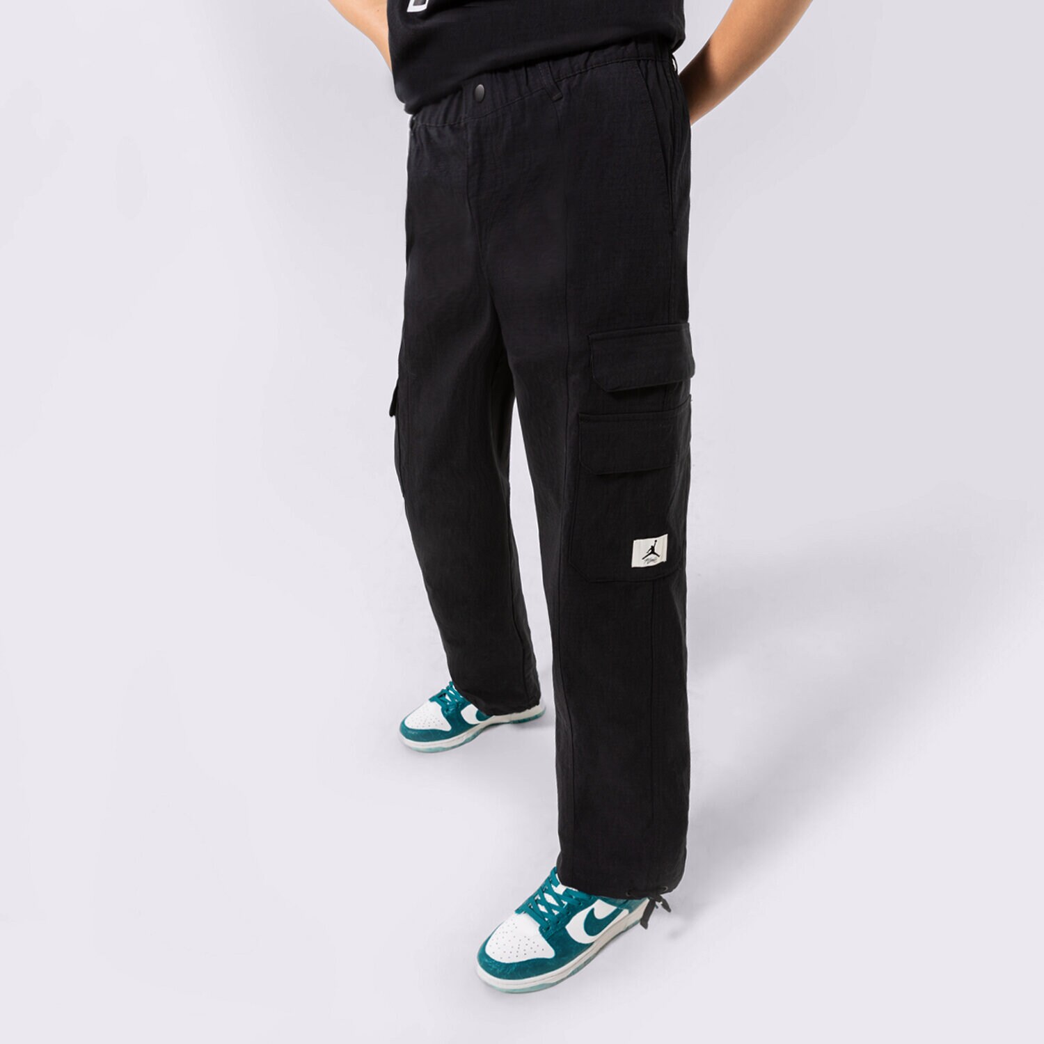 Ženske hlače JORDAN HLAČE W J FLIGHT CHICAGO PANT DQ4623-010 crna