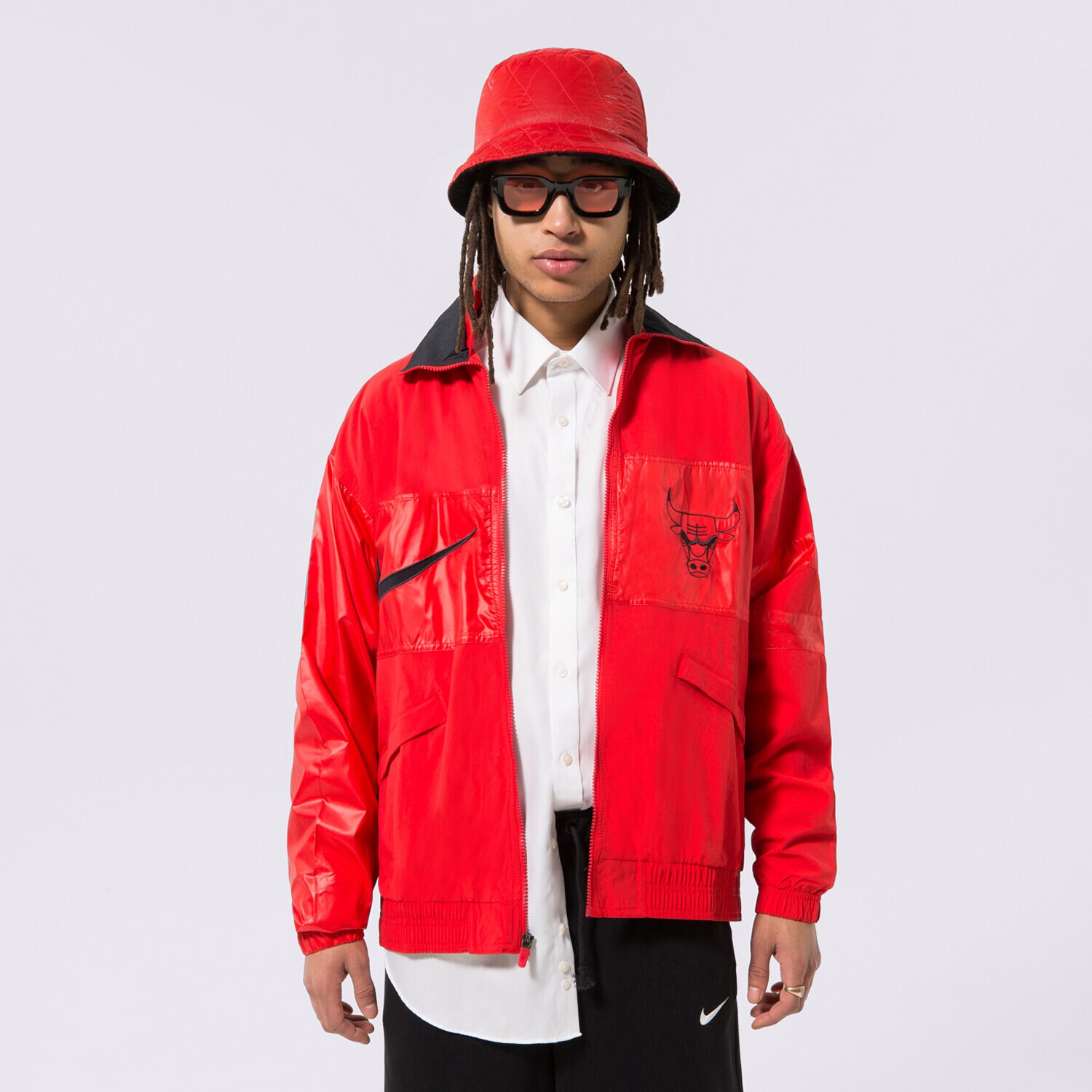 Muške prijelazne jakne NIKE JAKNA PRIJELAZNA CHI M NK LTWT JKT CTS GX NBA DR9201-657 crvena