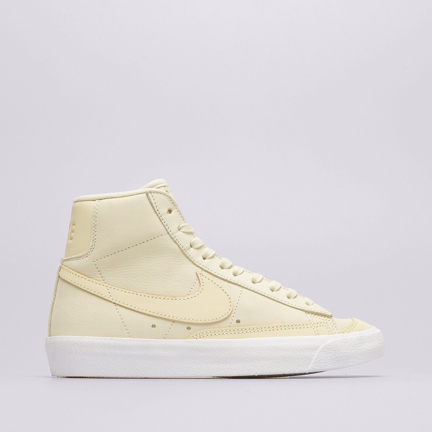 Ženske tenisice NIKE BLAZER MID '77 LX DQ7572-700 žuta