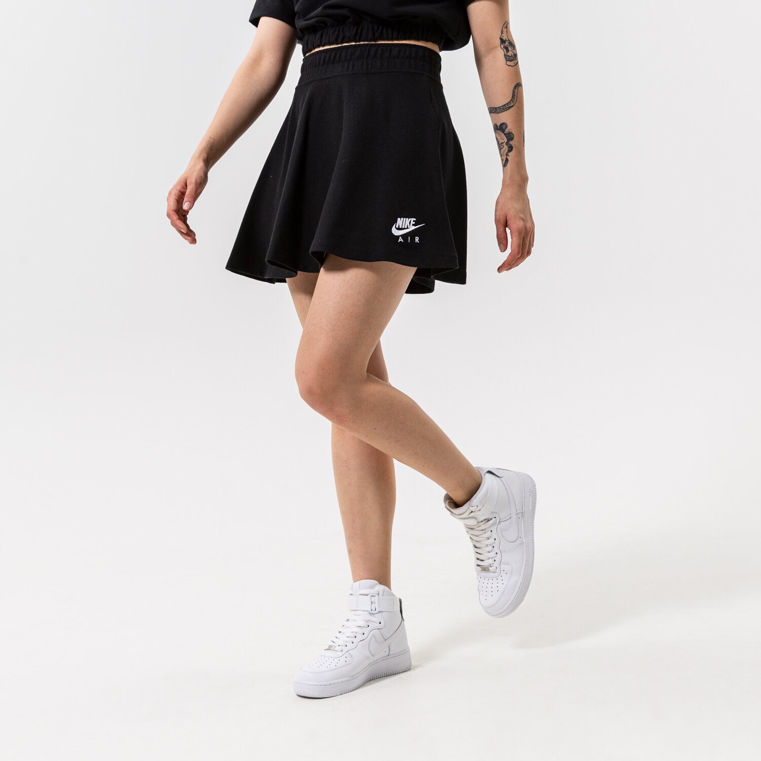Ženske haljine i suknje NIKE KRATKA SUKNJA W NSW AIR PIQUE SKIRT DO7604-010 crna