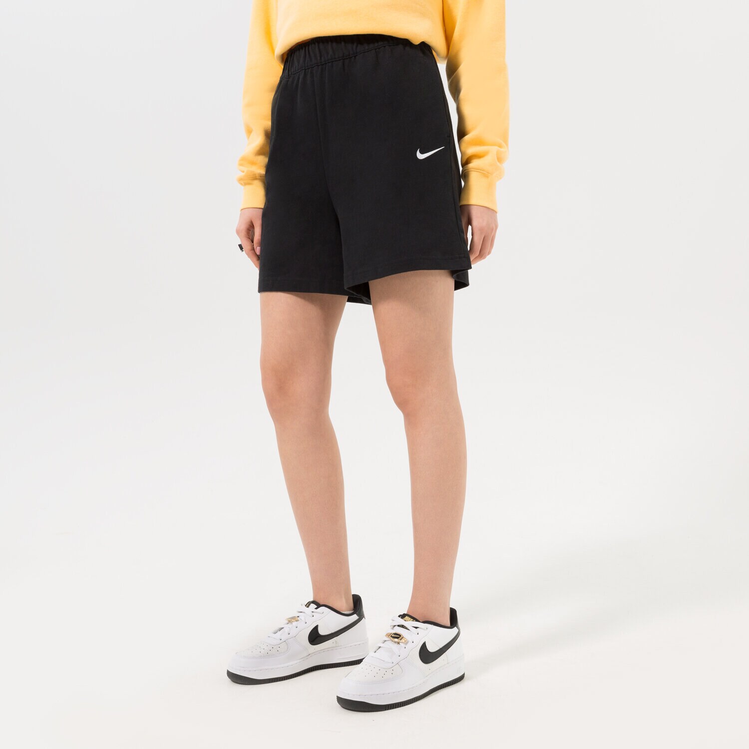 Ženske kratke hlače NIKE KRATKE HLAČE DM6728-010 crna