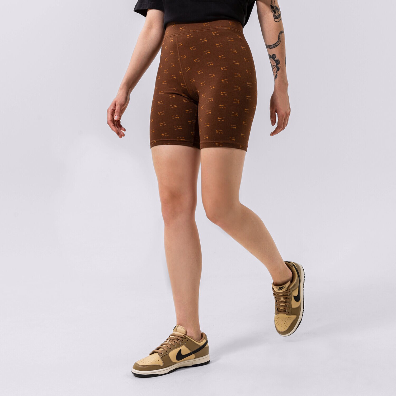 Ženske helanke NIKE BIKE SHORT W NSW AIR MTRL DQ6577-259 smeđa