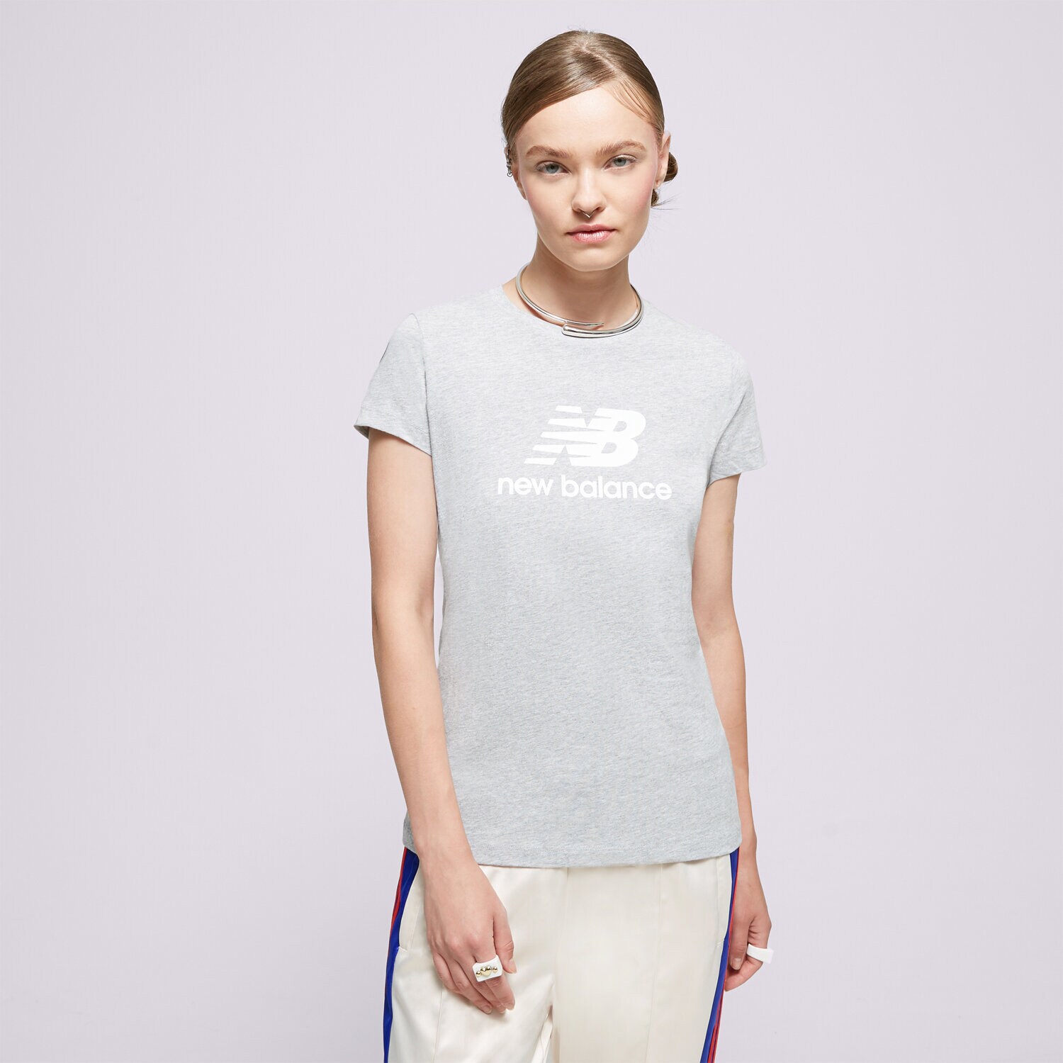 Ženske majice NEW BALANCE T-SHIRT NB ESSENTIALS STACKET LOGO TEE WT31546AG siva
