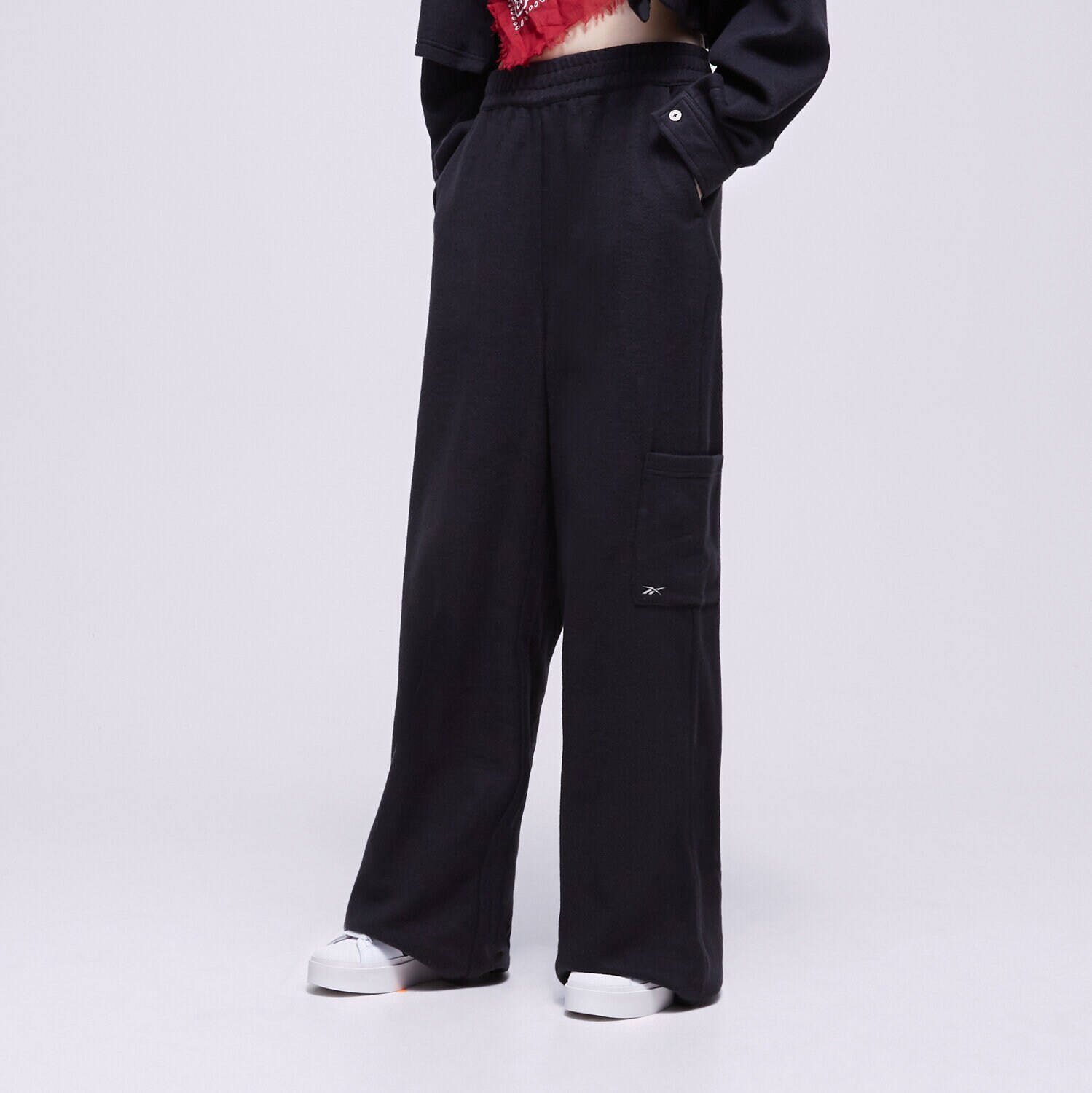 Ženske hlače REEBOK HLAČE CL WDE FL WIDE LEG PANT HT7838 crna