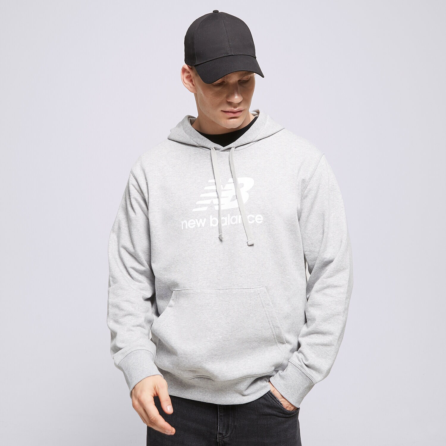 Muške dukserice NEW BALANCE VESTA S KAPULJAČOM ESSENTIALS STACKED MT31537AG siva