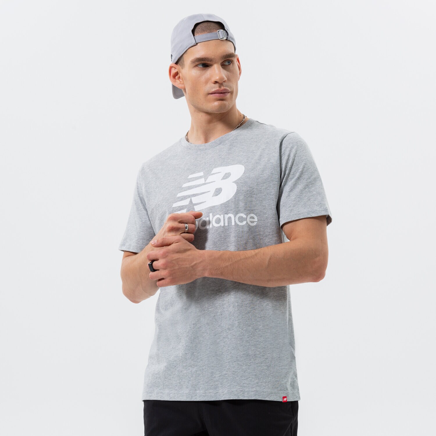 Muške majice NEW BALANCE T-SHIRT ESSENTIALS STACKED LOGO TEE MT01575AG siva