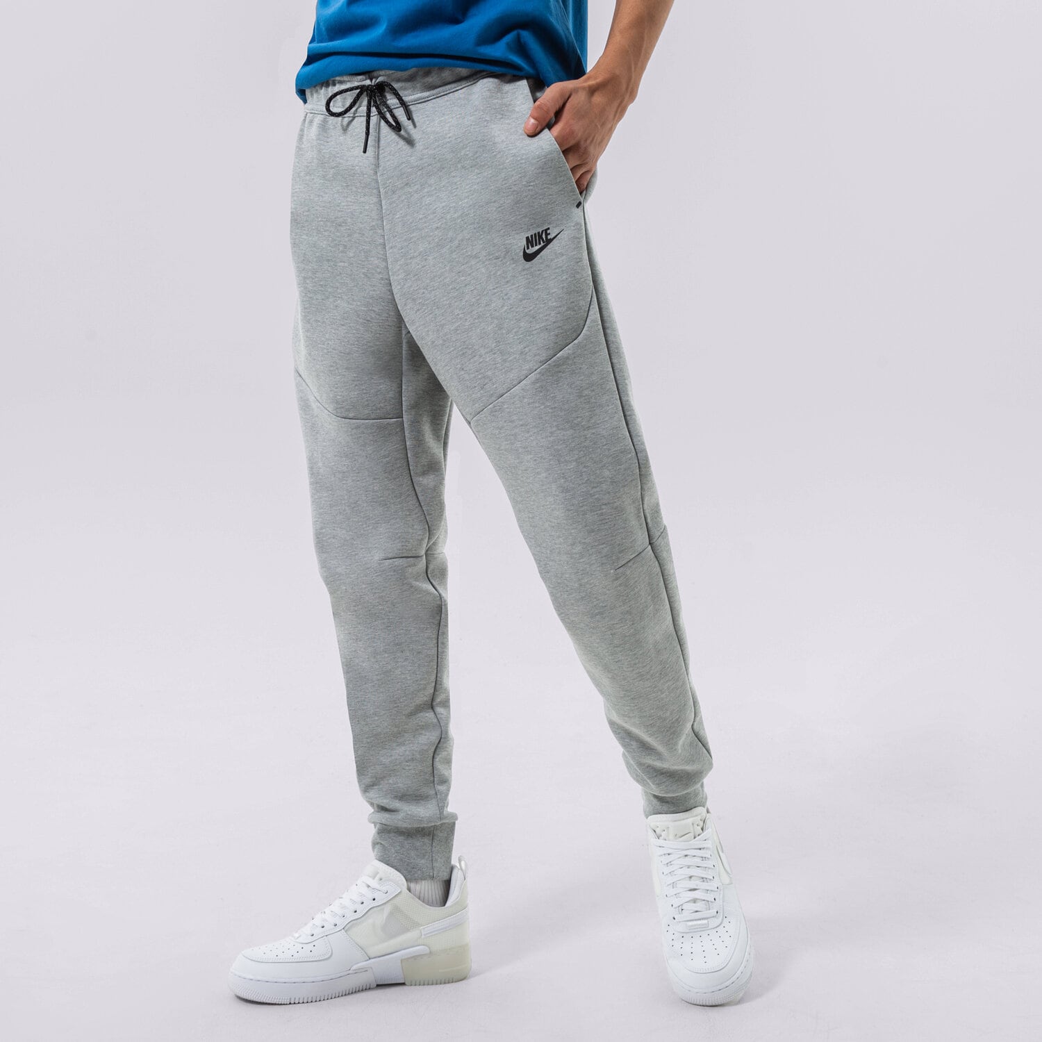 Muške hlače NIKE HLAČE SPORTSWEAR TECH FLEECE CU4495-063 siva