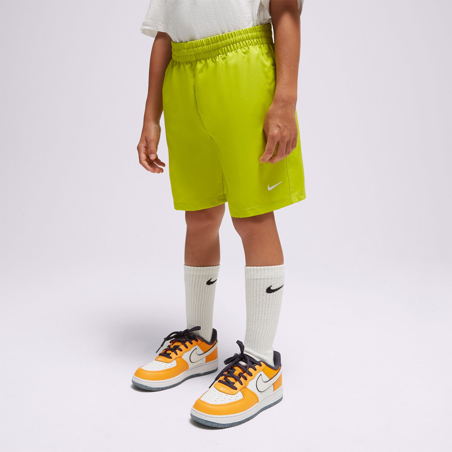 Dječje kratke hlače i haljine NIKE KRATKE HLAČE B NK DF MULTI WVN DX5382-308 zelena