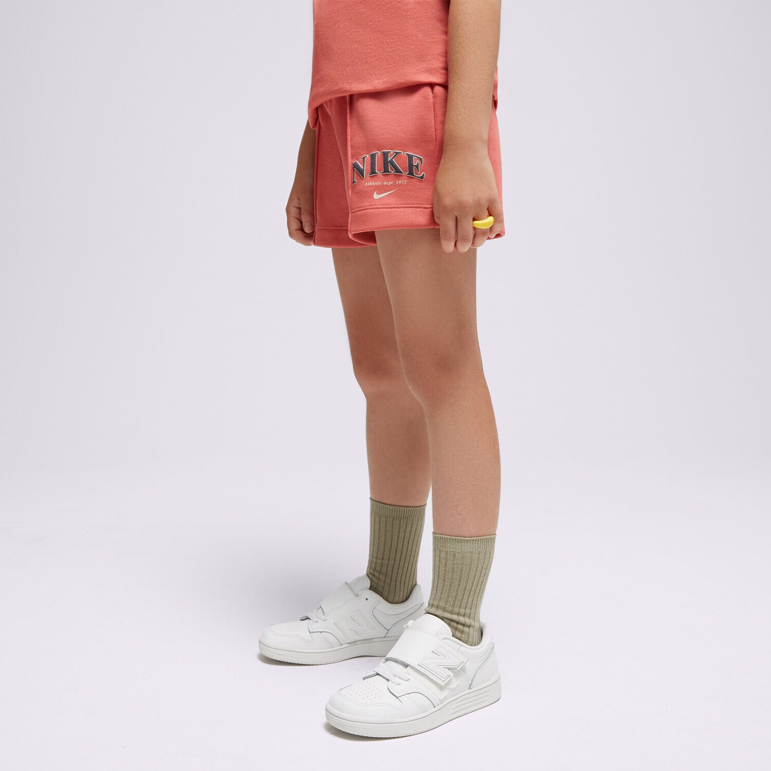 Dječje kratke hlače i haljine NIKE KRATKE HLAČE G NSW TREND FJ4911-655 ružičasta