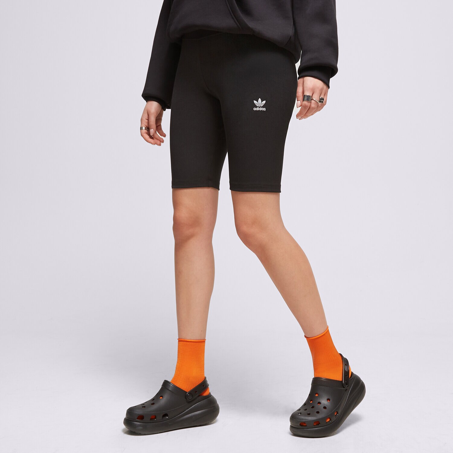 Ženske helanke ADIDAS KRATKE HLAČE HZ7261 crna