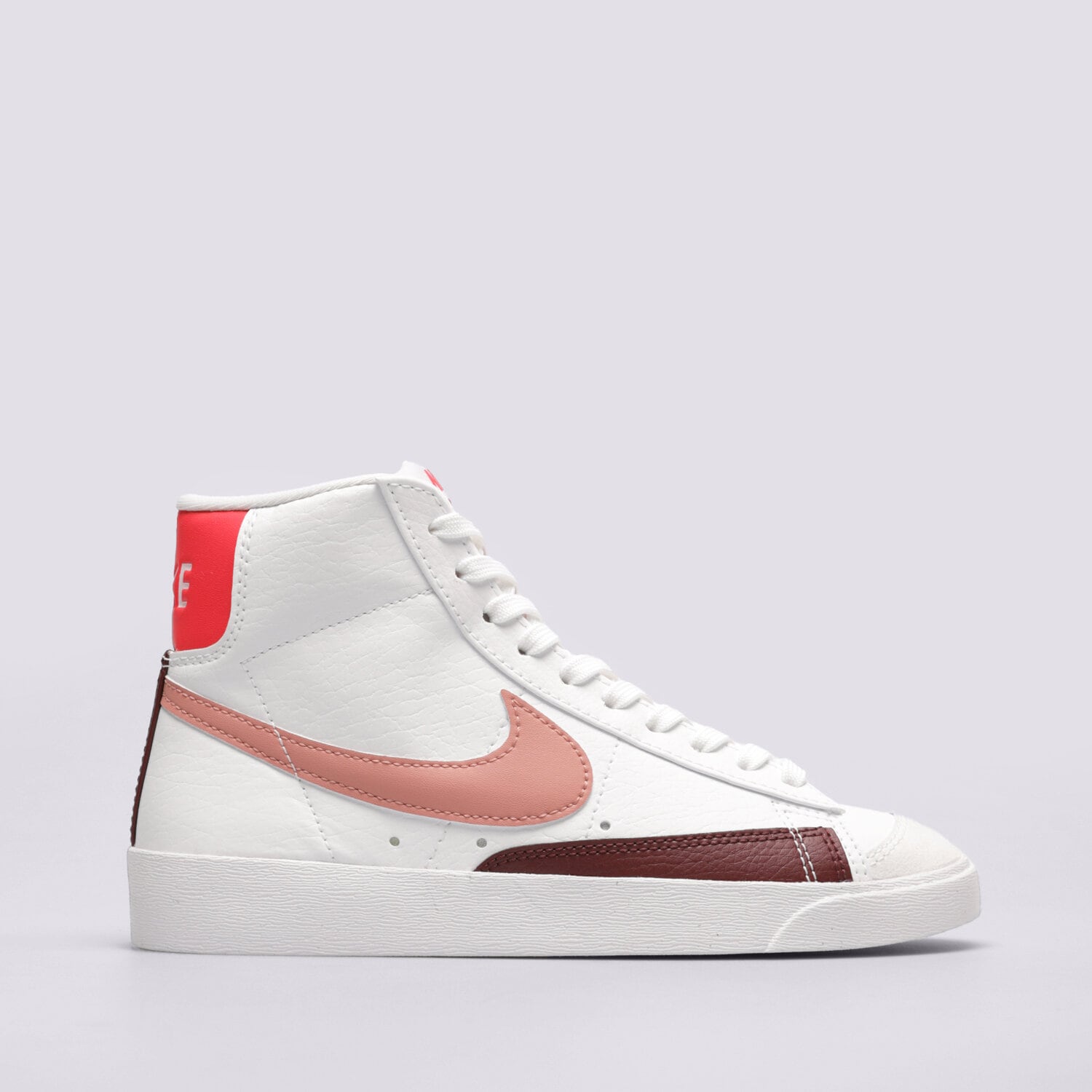 Ženske tenisice NIKE W BLAZER MID '77 NEXT NATURE DQ4124-105 bijela